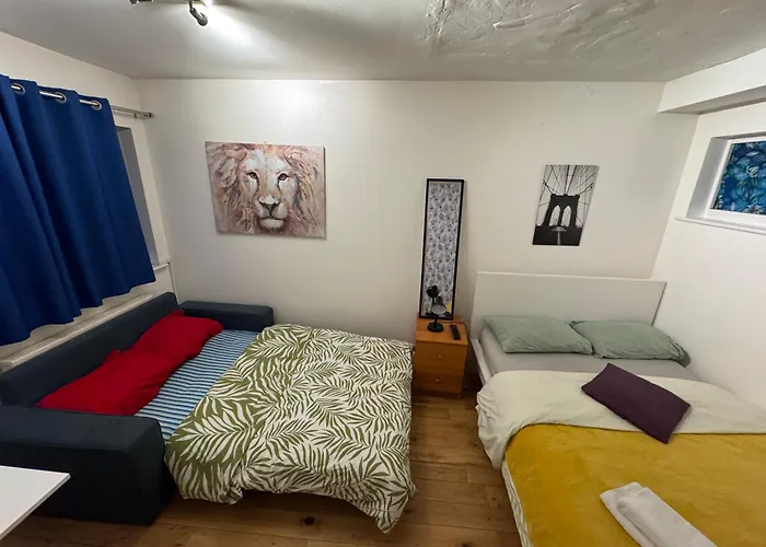 Cozy Rooms Near Central London